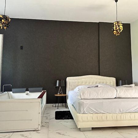 Casa Bella & Nova Hotell Palić Eksteriør bilde