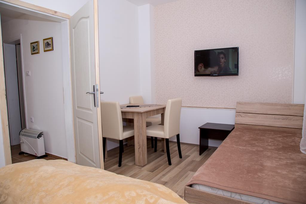 Casa Bella & Nova Hotell Palić Eksteriør bilde